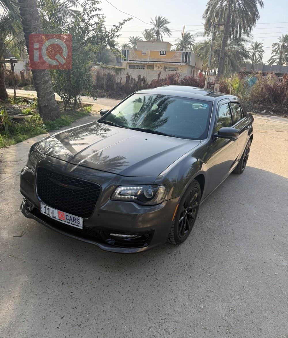 كرايسلر 300